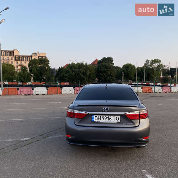 Седан Lexus ES 2015 в Одессе