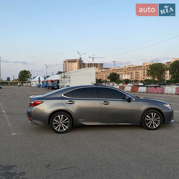 Седан Lexus ES 2015 в Одессе