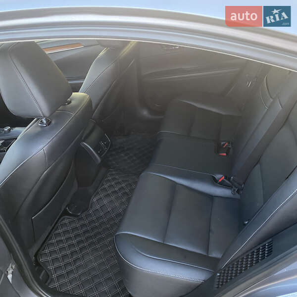Седан Lexus ES 2015 в Одессе
