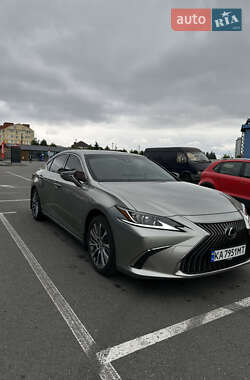 Седан Lexus ES 2021 в Киеве
