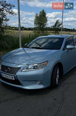 Седан Lexus ES 2013 в Балаклії