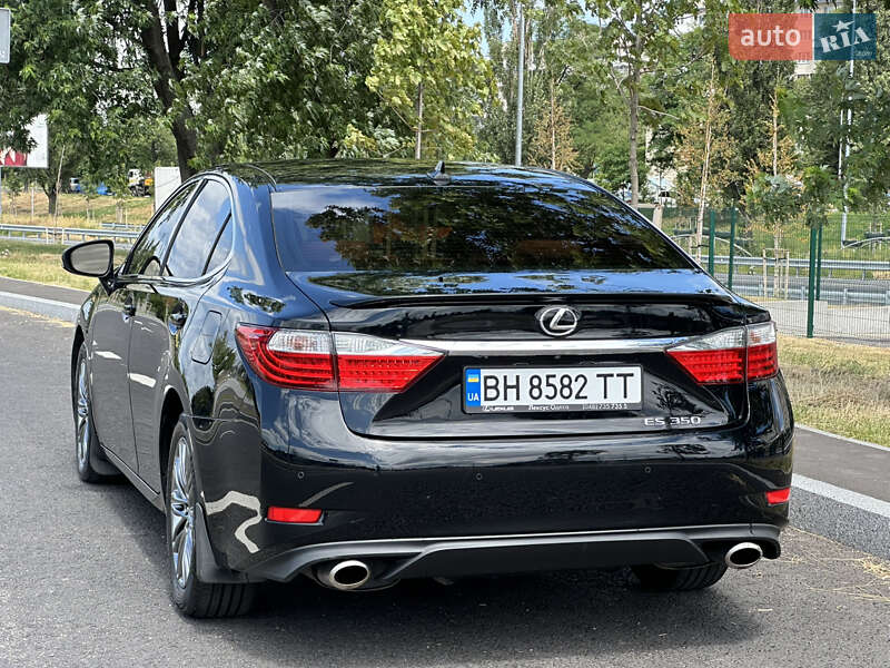 Седан Lexus ES 2012 в Одесі