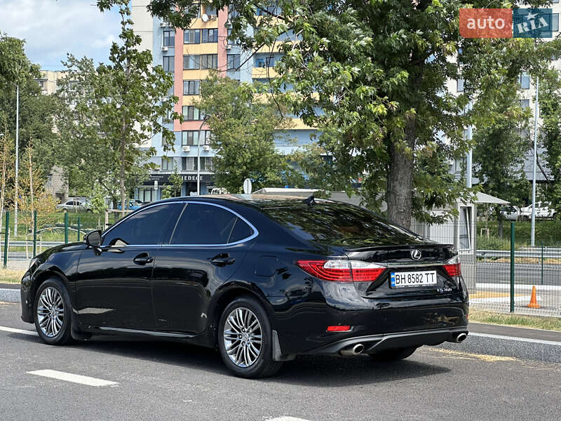 Седан Lexus ES 2012 в Одесі