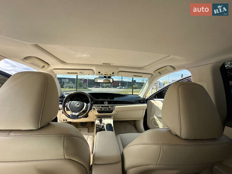 Седан Lexus ES 2012 в Одесі