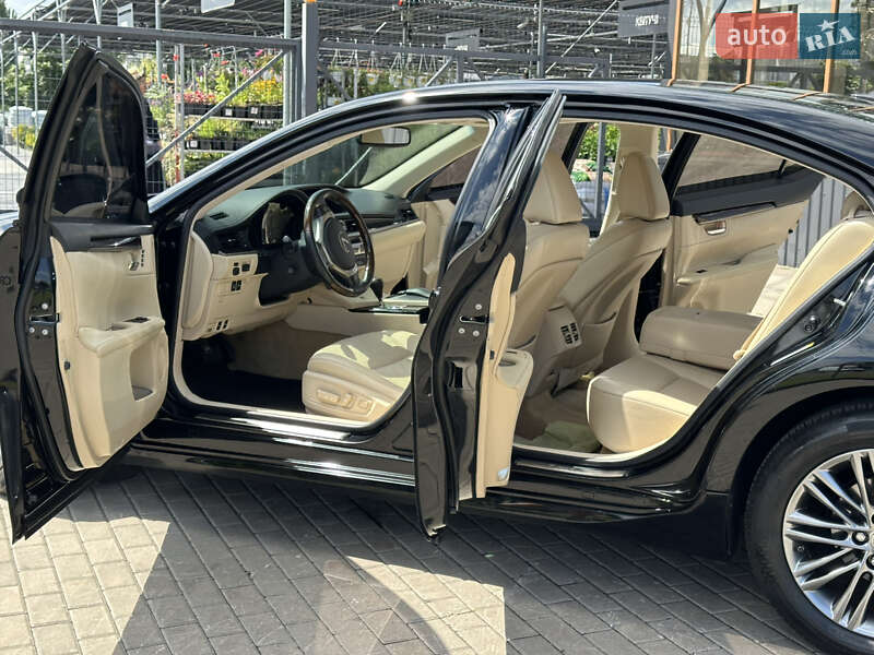 Седан Lexus ES 2012 в Одесі