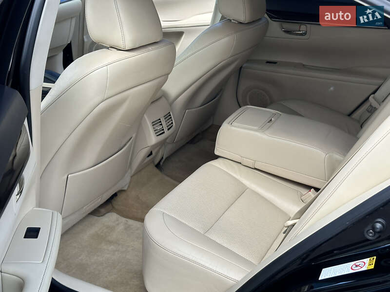 Седан Lexus ES 2012 в Одесі