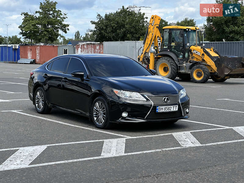 Седан Lexus ES 2012 в Одесі