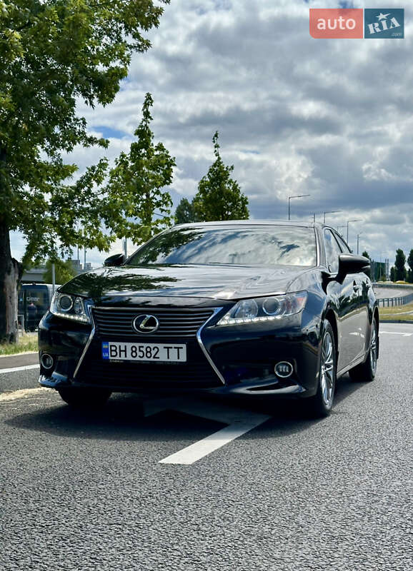 Седан Lexus ES 2012 в Одесі
