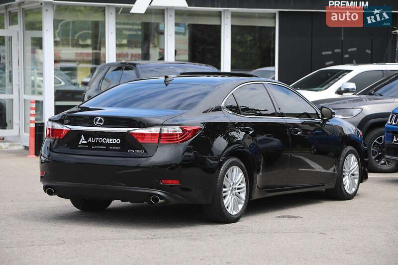 Седан Lexus ES 2015 в Харькове
