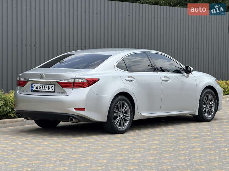 Седан Lexus ES 2012 в Виннице
