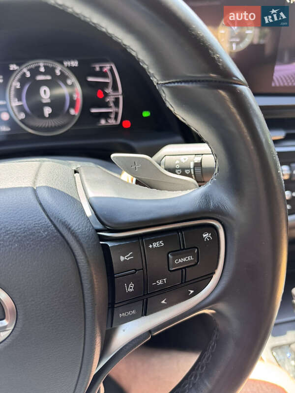 Седан Lexus ES 2022 в Киеве
