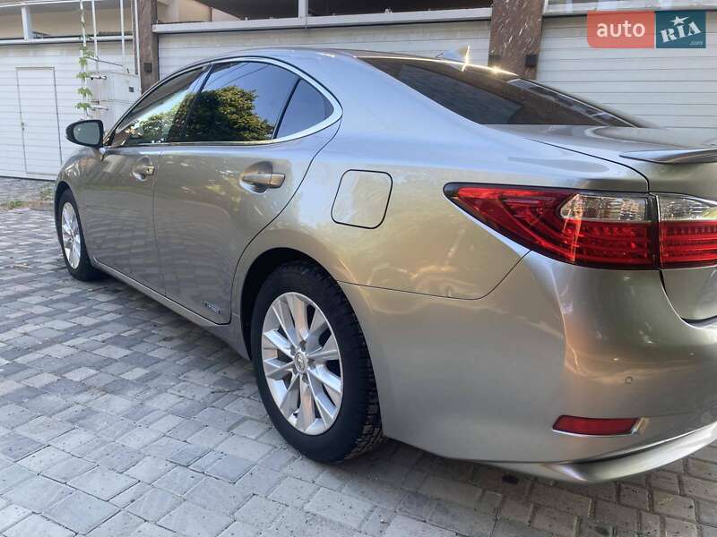 Седан Lexus ES 2015 в Одессе
