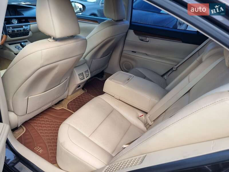 Седан Lexus ES 2013 в Одессе