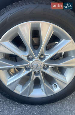 Седан Lexus ES 2013 в 