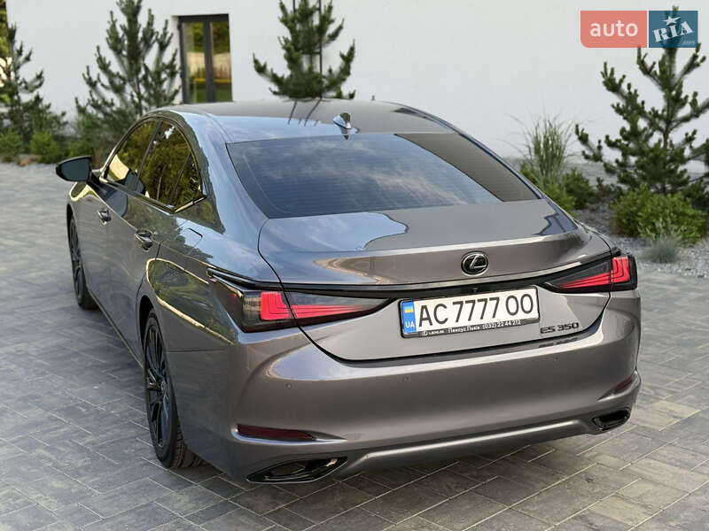 Седан Lexus ES 2020 в Луцке