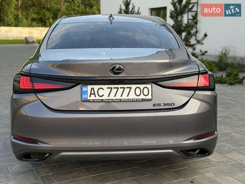 Седан Lexus ES 2020 в Луцке