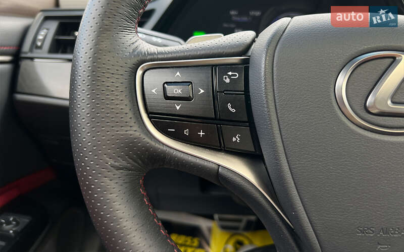 Седан Lexus ES 2022 в Львове
