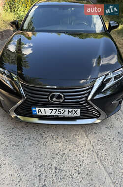 Седан Lexus ES 2017 в 