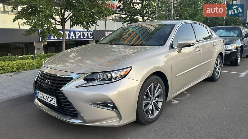 Lexus ES 2016