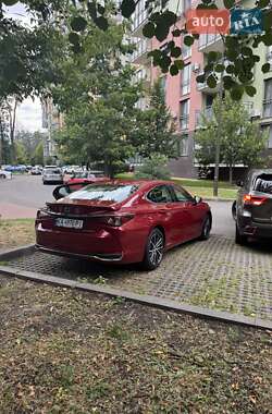 Седан Lexus ES 2022 в 