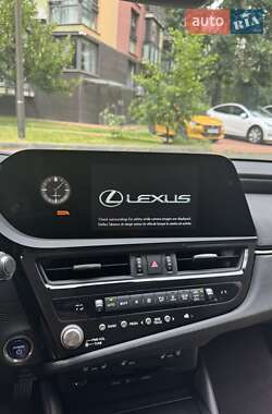 Седан Lexus ES 2022 в 