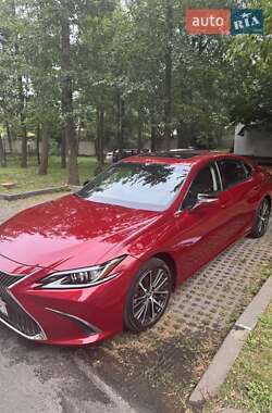 Седан Lexus ES 2022 в 