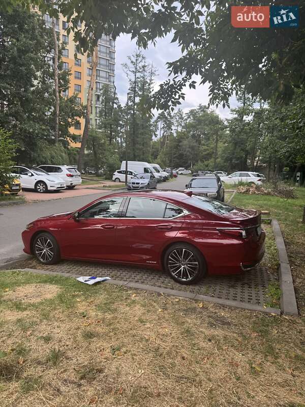Седан Lexus ES 2022 в Киеве фото 19 Седан Lexus ES 2022 в Киеве