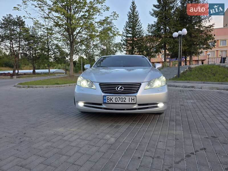 Седан Lexus ES 2007 в Ровно