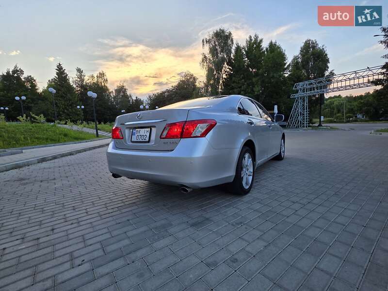 Седан Lexus ES 2007 в Ровно