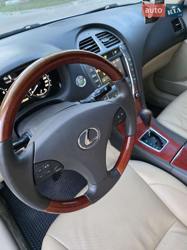 Седан Lexus ES 2007 в Ровно