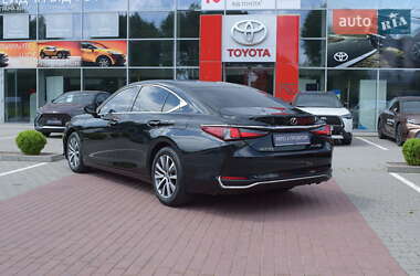 Седан Lexus ES 2019 в 