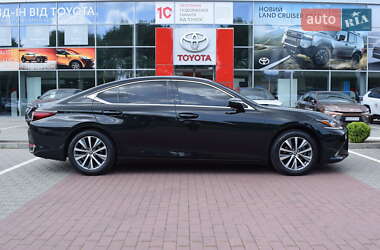 Седан Lexus ES 2019 в 