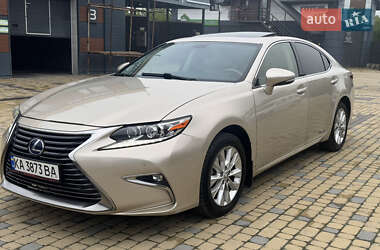 Седан Lexus ES 2012 в Волочиську