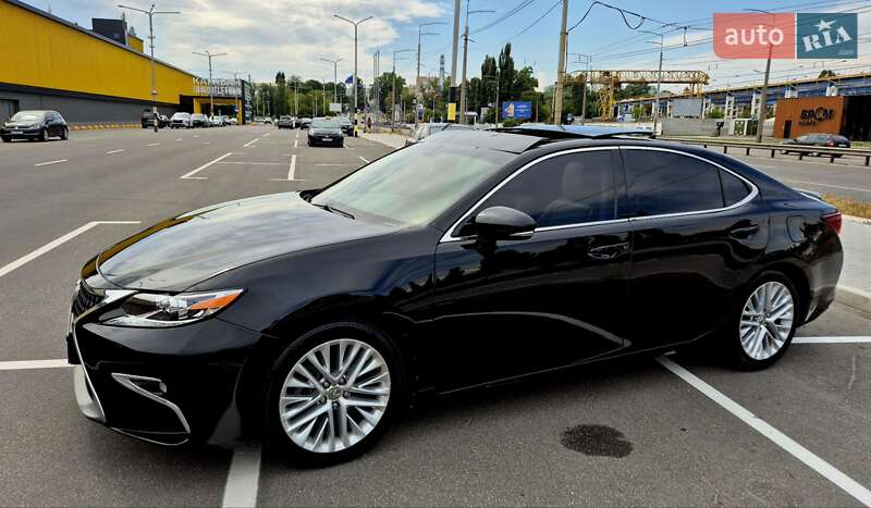 Седан Lexus ES 2014 в Киеве
