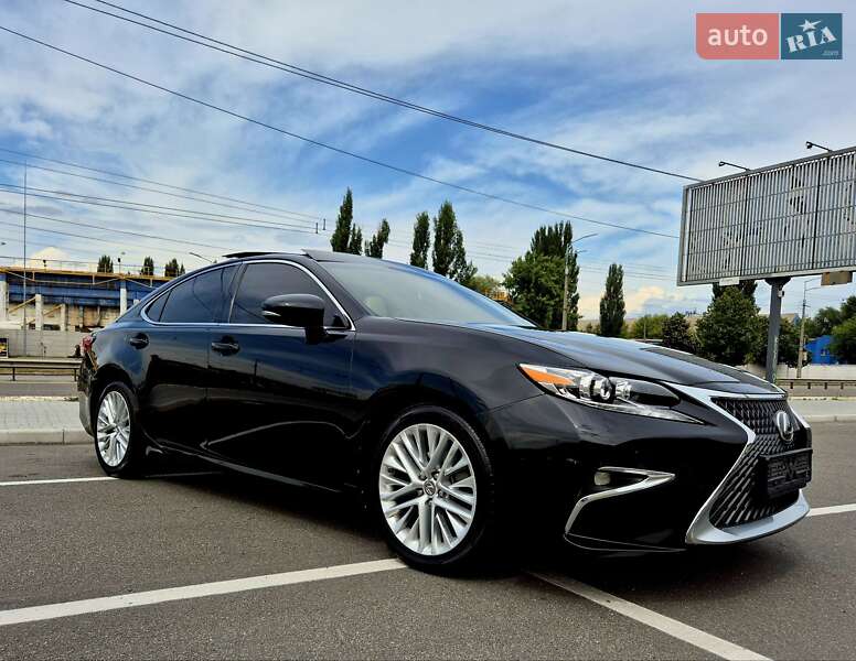 Седан Lexus ES 2014 в Киеве