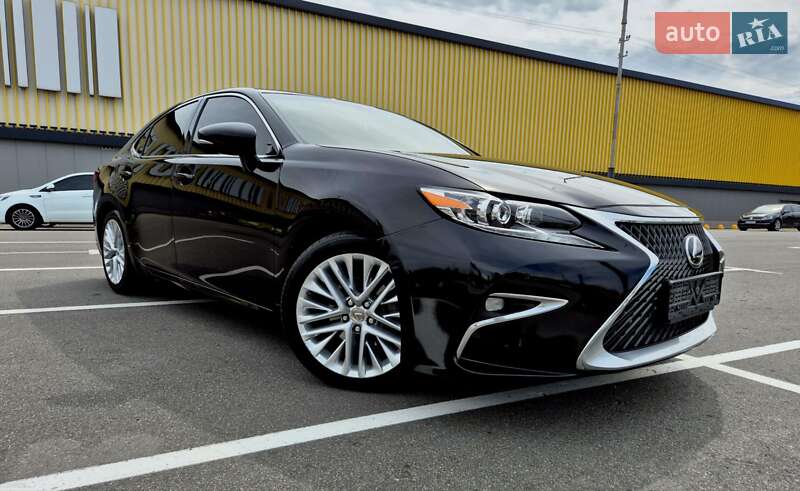 Седан Lexus ES 2014 в Киеве