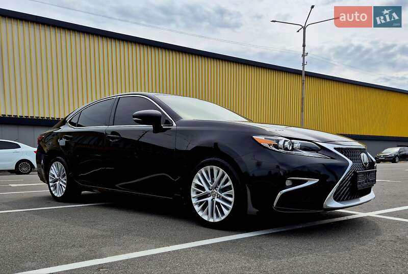 Седан Lexus ES 2014 в Киеве
