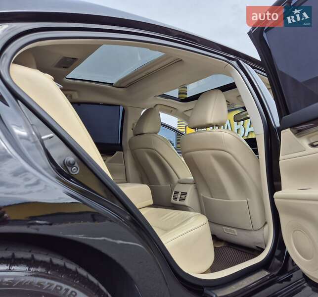 Седан Lexus ES 2014 в Киеве