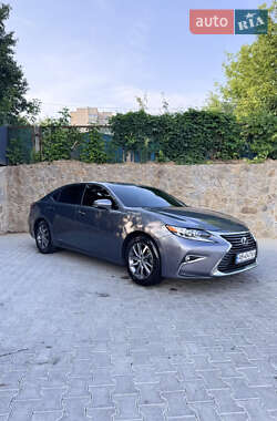Седан Lexus ES 2017 в Виннице