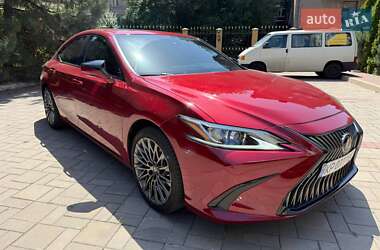 Седан Lexus ES 2019 в Львове
