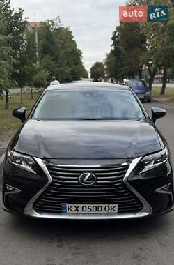 Седан Lexus ES 2016 в  фото 2 Седан Lexus ES 2016 в