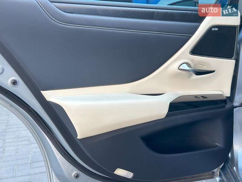Седан Lexus ES 2022 в Одессе