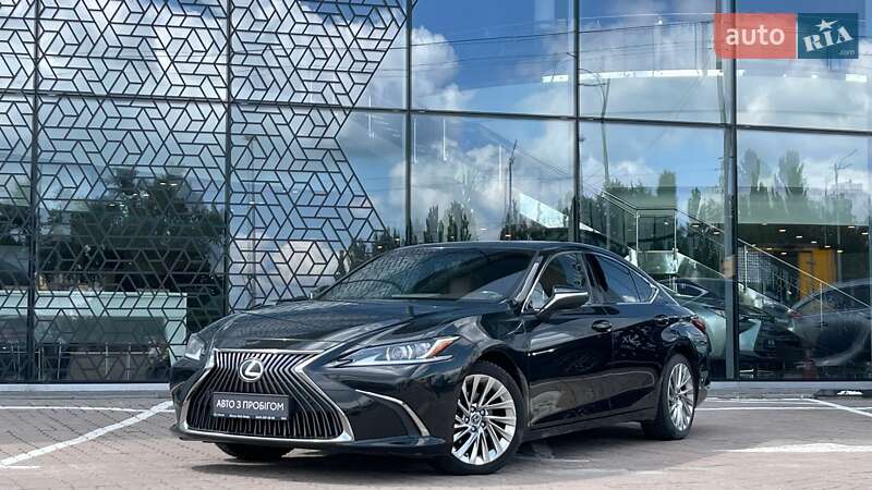 Lexus ES 2019