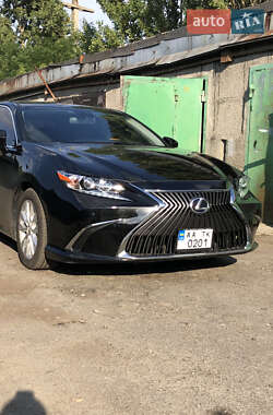 Седан Lexus ES 2013 в Києві