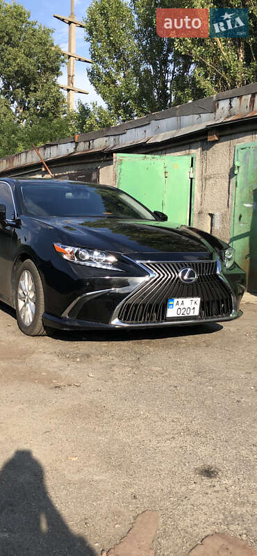 Седан Lexus ES 2013 в 