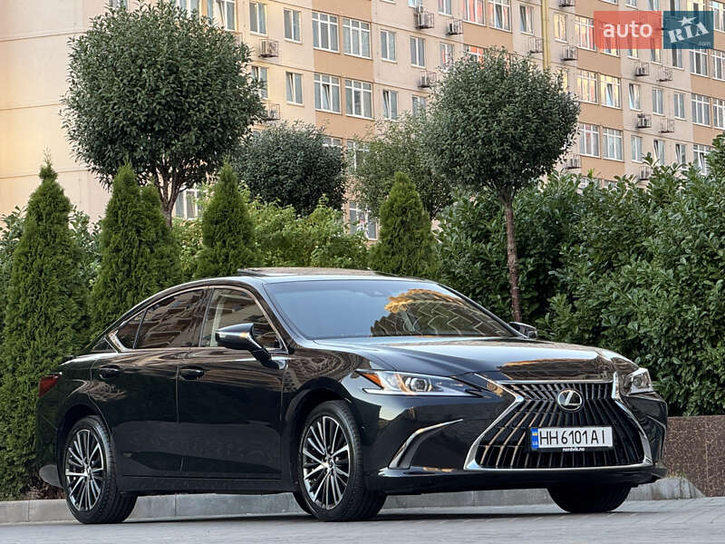 Седан Lexus ES 2023 в Одесі