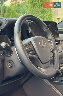 Седан Lexus ES 2023 в Одессе