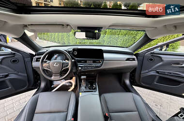 Седан Lexus ES 2023 в Одессе