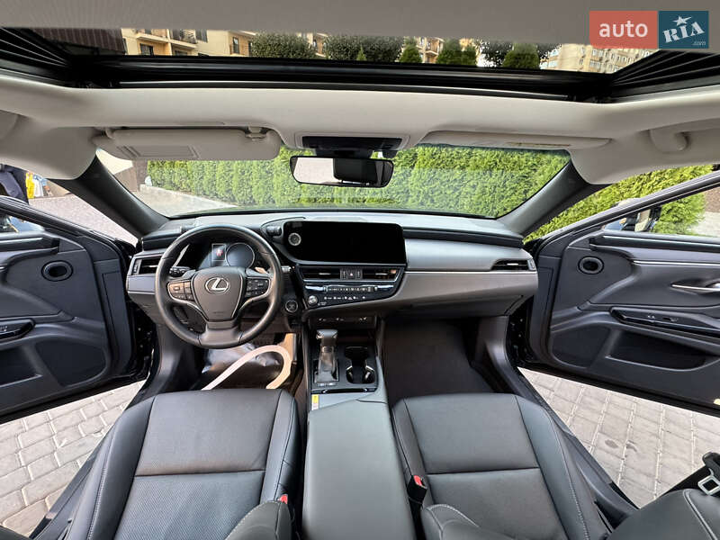 Седан Lexus ES 2023 в Одесі