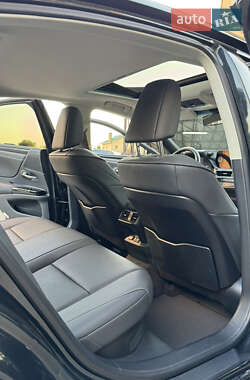 Седан Lexus ES 2023 в Одессе